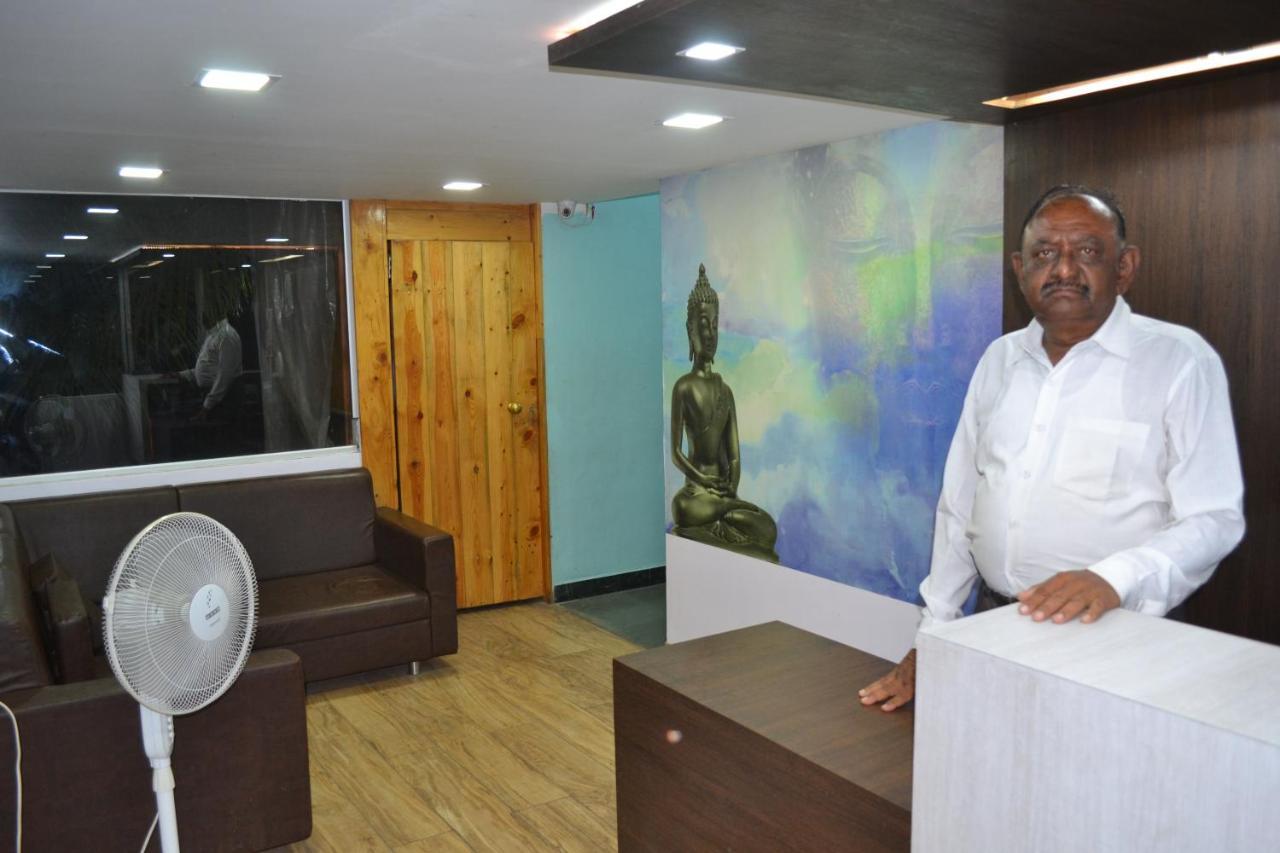 Hotel Maurya Aurangabad  Exteriör bild